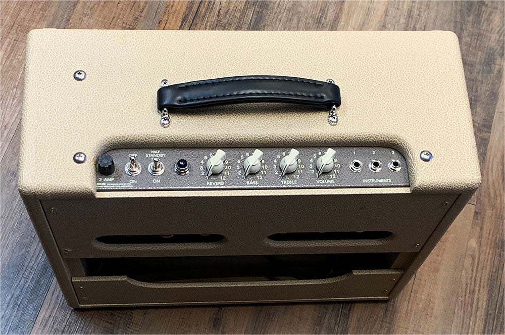 Victoria 22w Club Deluxe Reverb 1x12 Combo Amplifier